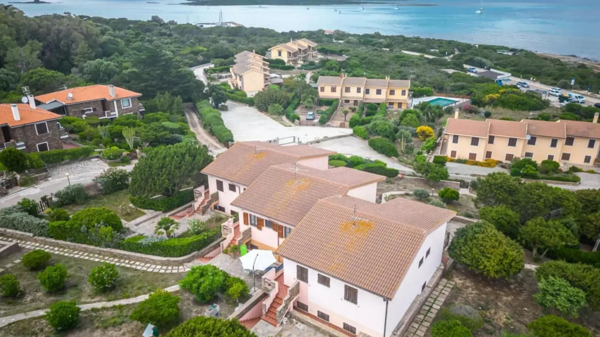 Comfort And Privacy For 4 Guests By La Pelosa Beach 스틴티노 빌라